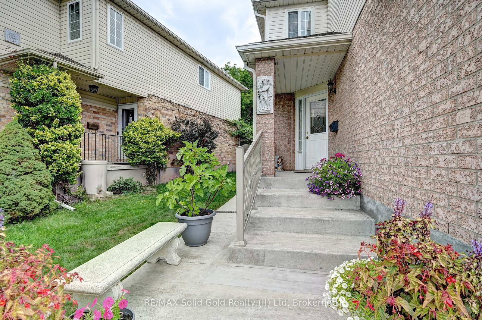 447 Hidden Creek Drive • Kitchener, ON photo 4