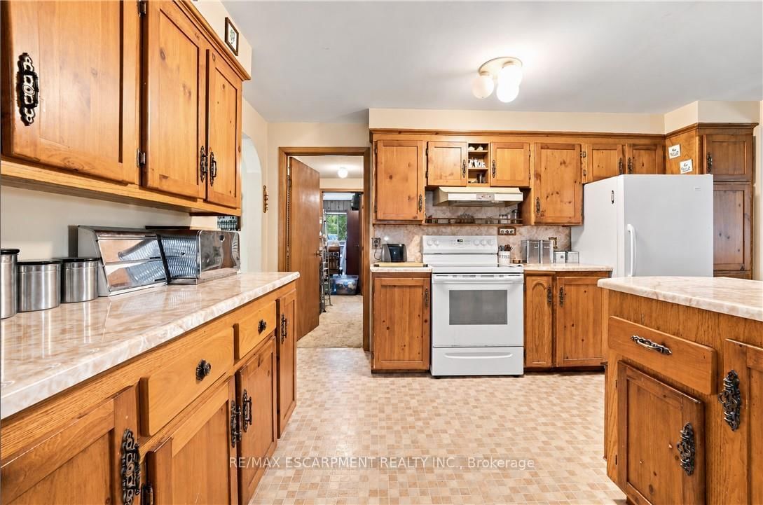 994 Safari Road • Hamilton, ON photo 17