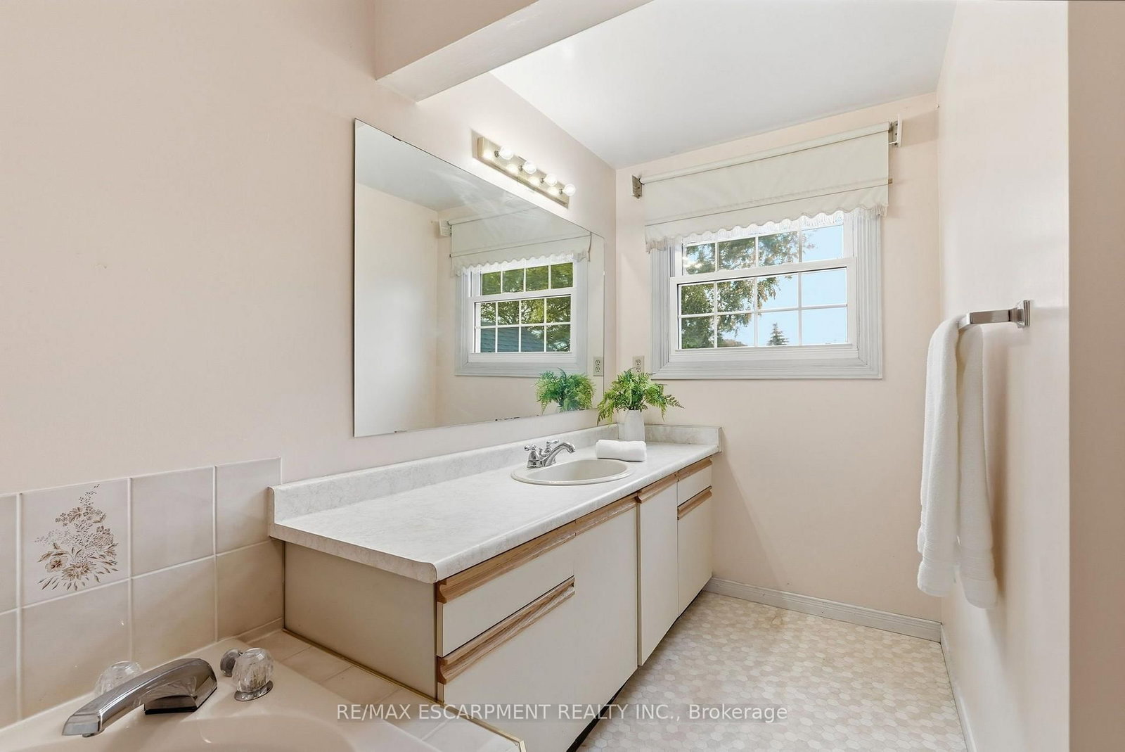 158 Rushdale Drive • Hamilton, ON photo 33