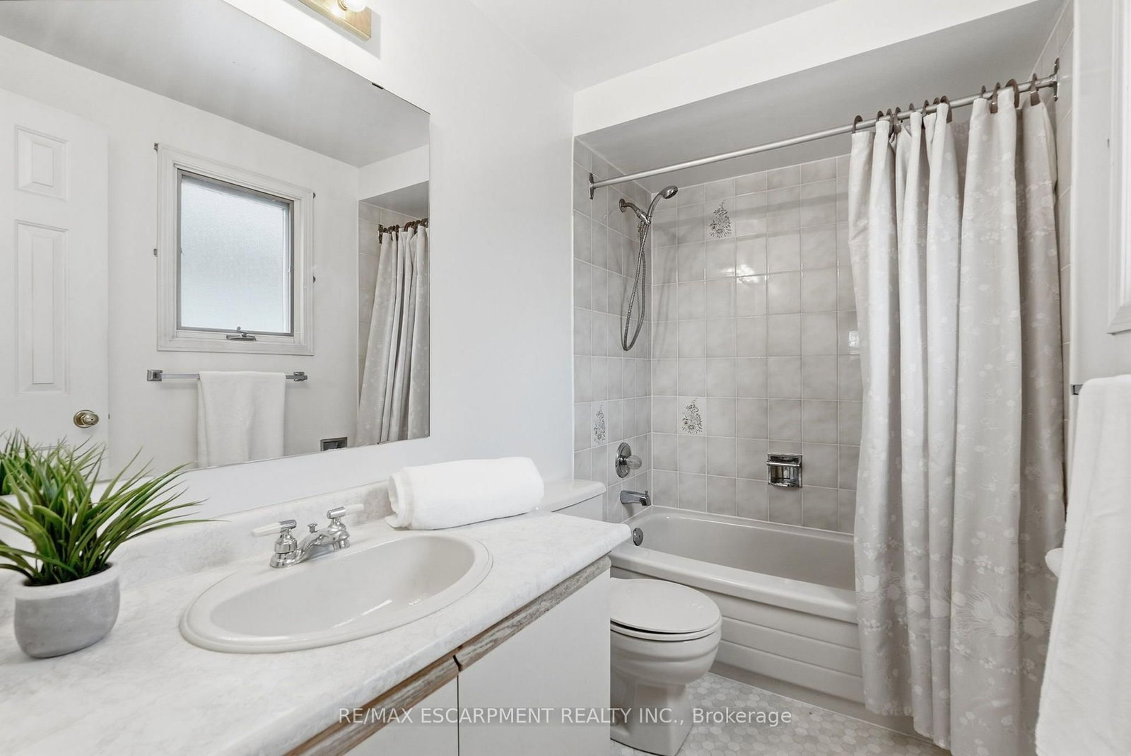 158 Rushdale Drive • Hamilton, ON photo 40