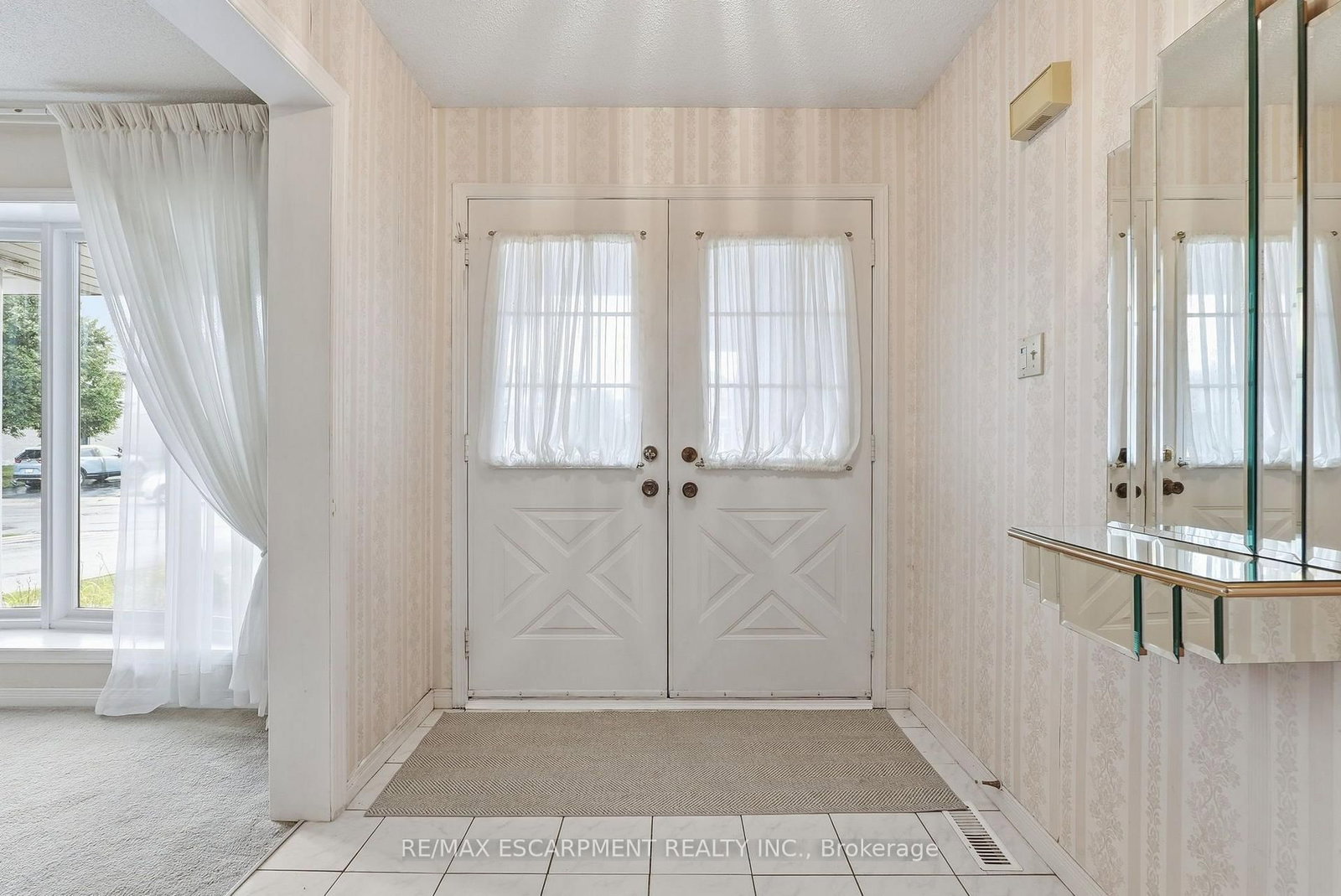 158 Rushdale Drive • Hamilton, ON photo 6