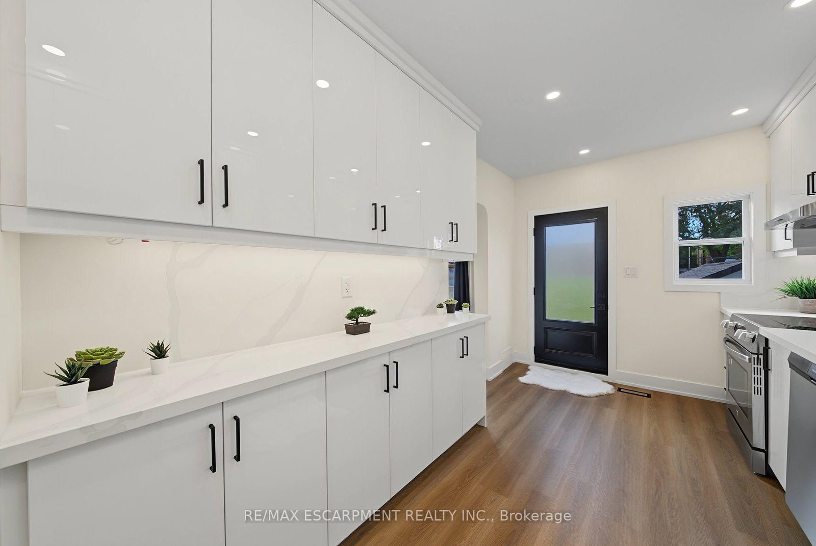234 Balmoral Avenue S • Hamilton, ON photo 13