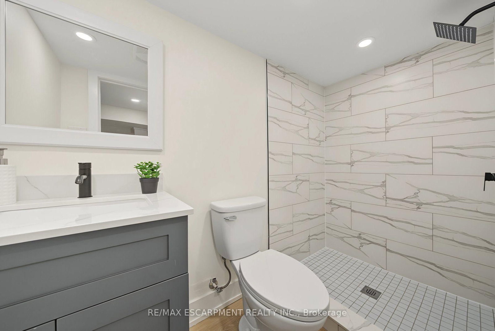 234 Balmoral Avenue S • Hamilton, ON photo 29