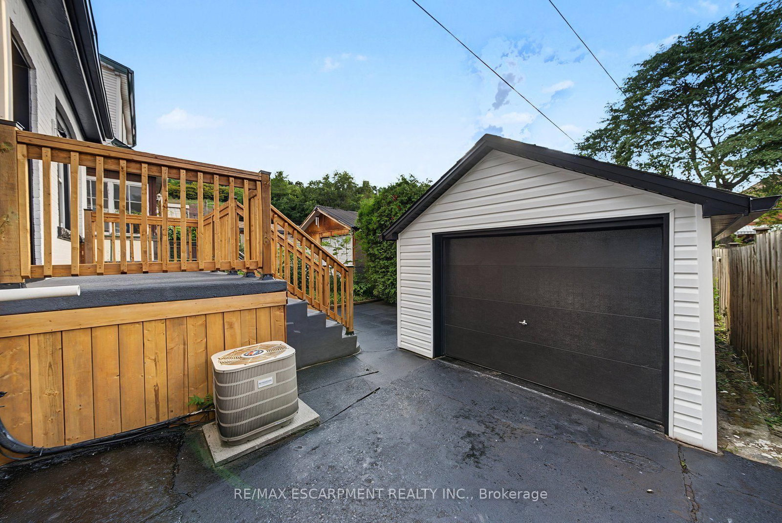 234 Balmoral Avenue S • Hamilton, ON photo 32