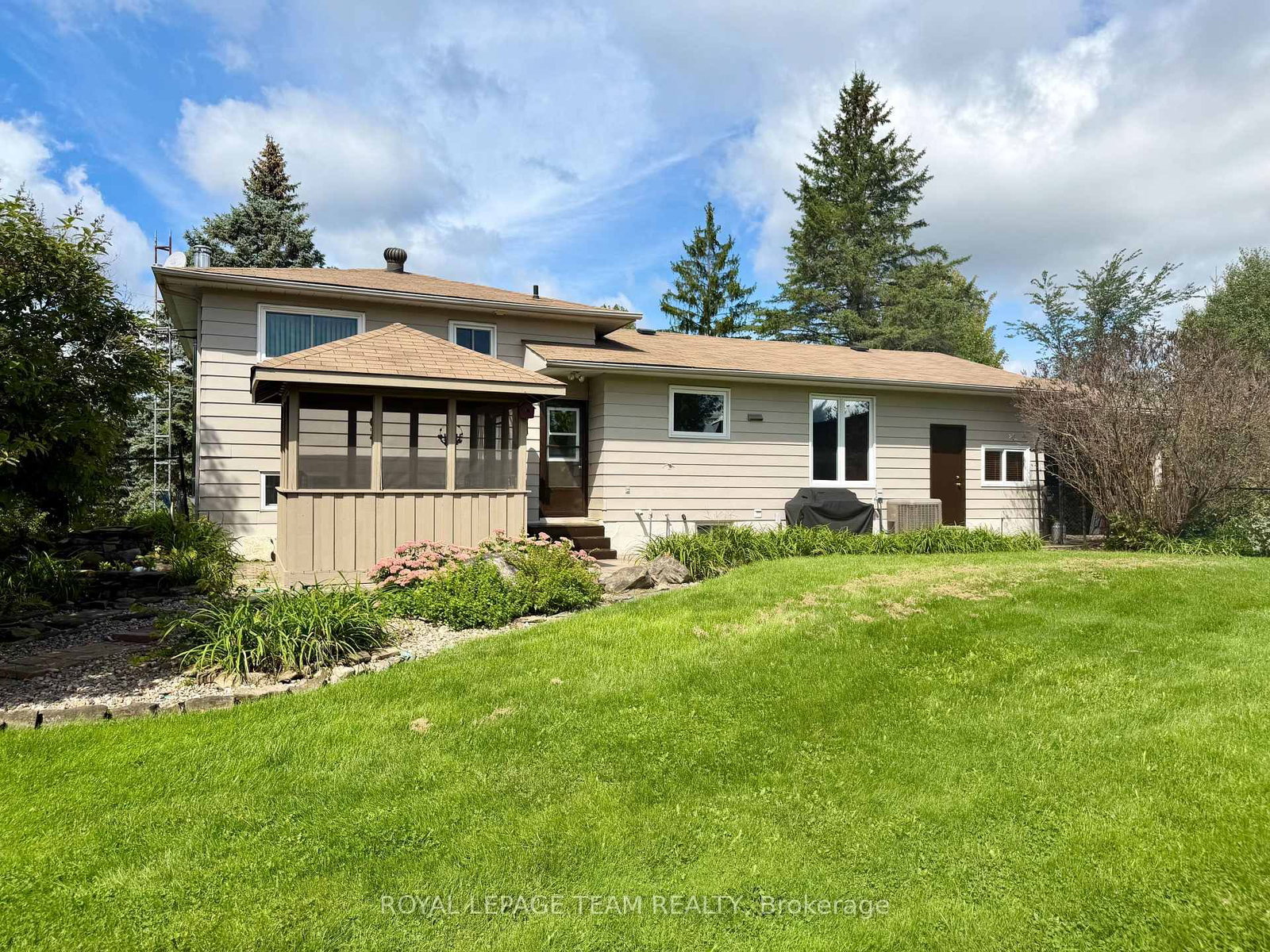 670 Van Buren Street • North Grenville, ON photo 26
