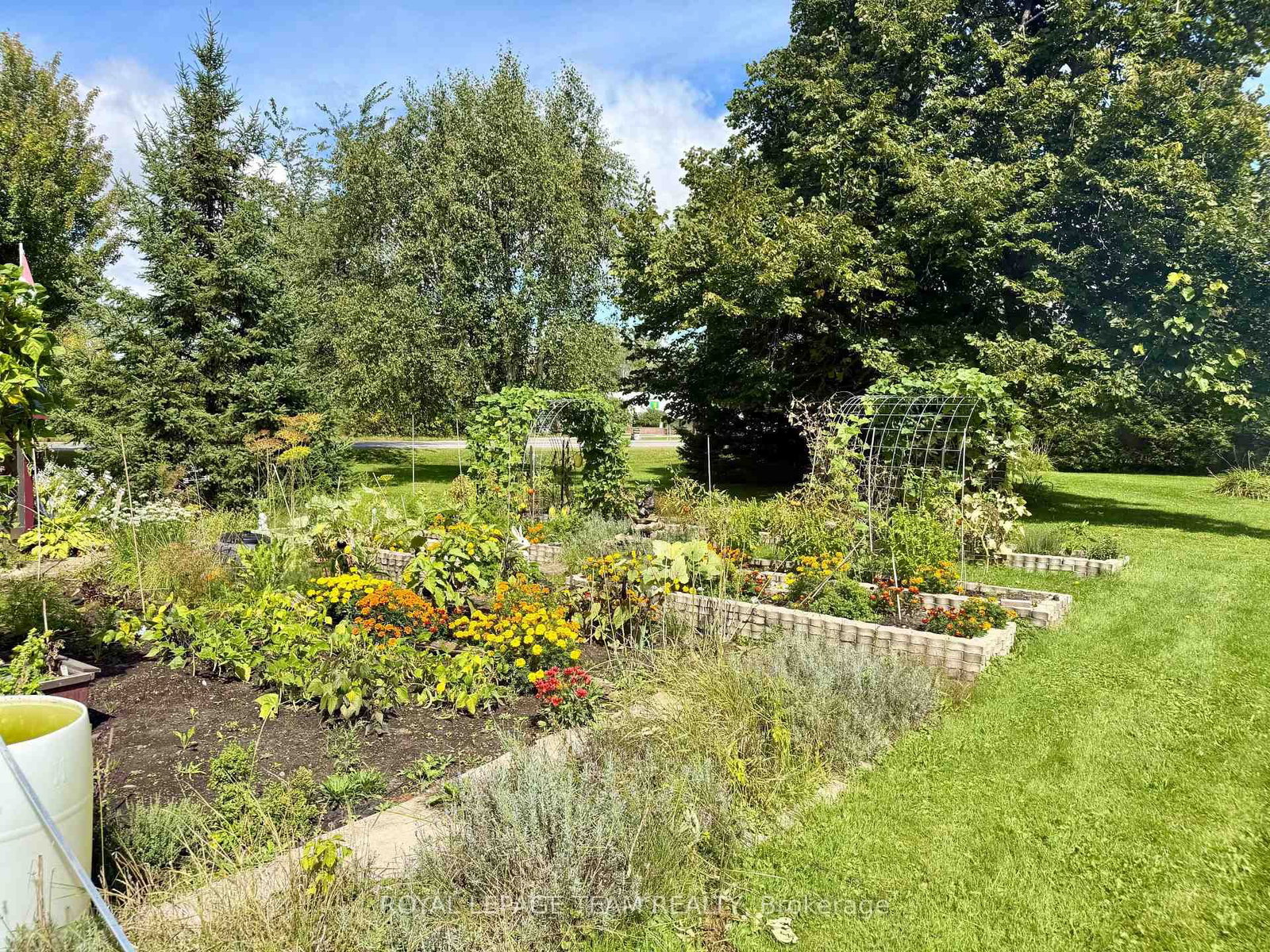 670 Van Buren Street • North Grenville, ON photo 35