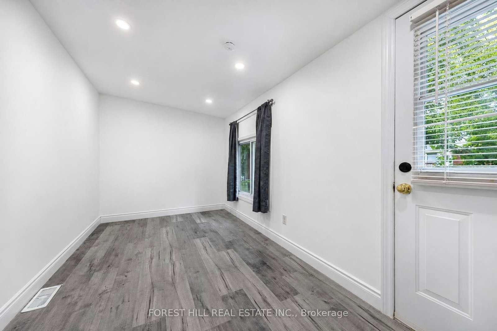 29 Thorndale Street S • Hamilton, ON photo 22