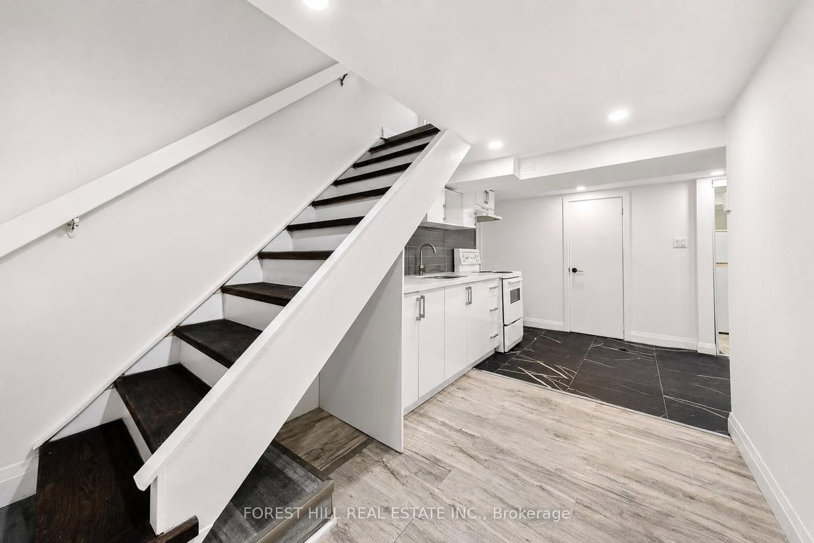 29 Thorndale Street S • Hamilton, ON photo 25