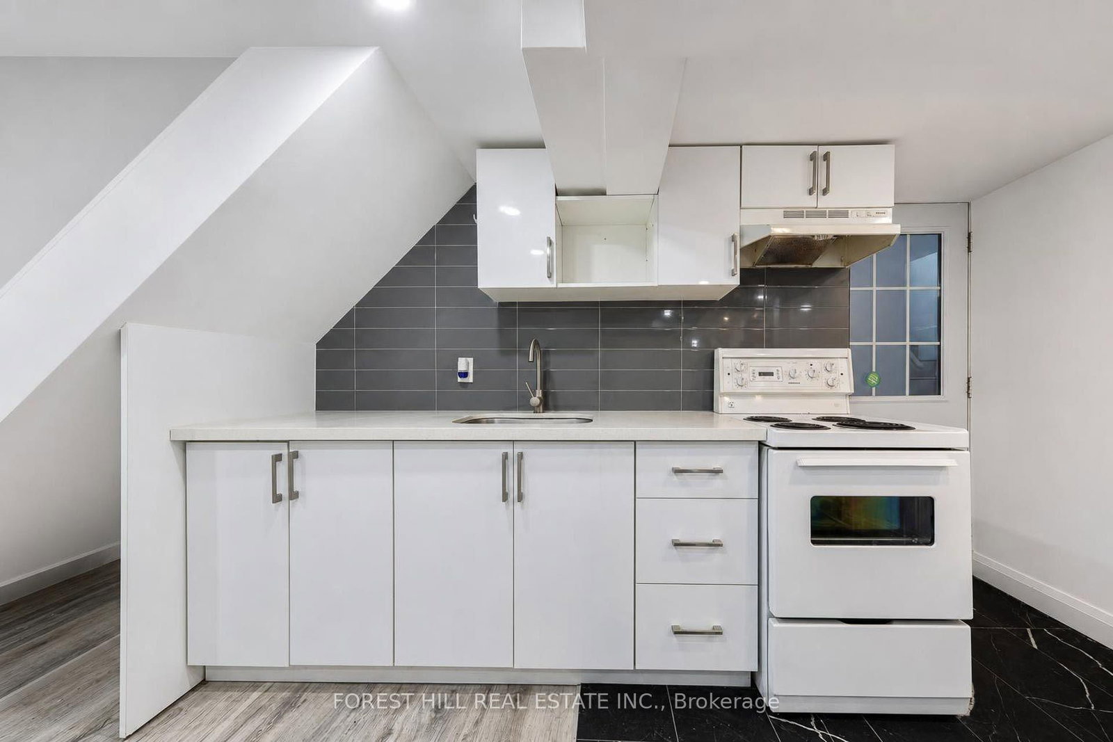 29 Thorndale Street S • Hamilton, ON photo 28