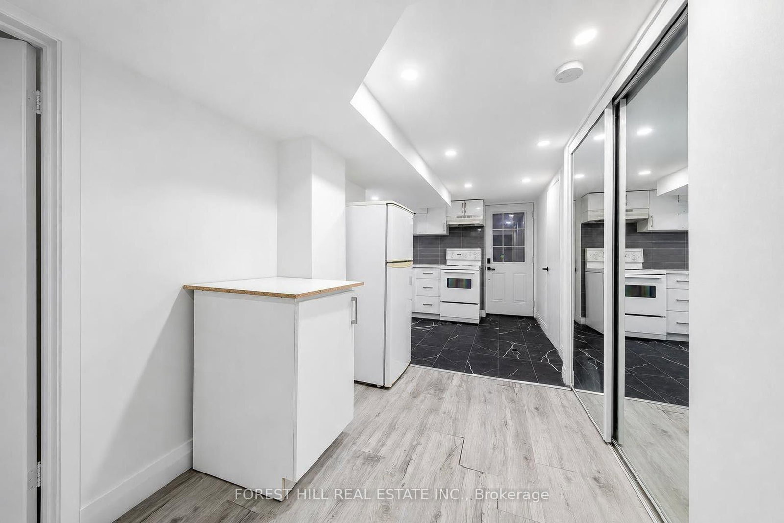 29 Thorndale Street S • Hamilton, ON photo 33