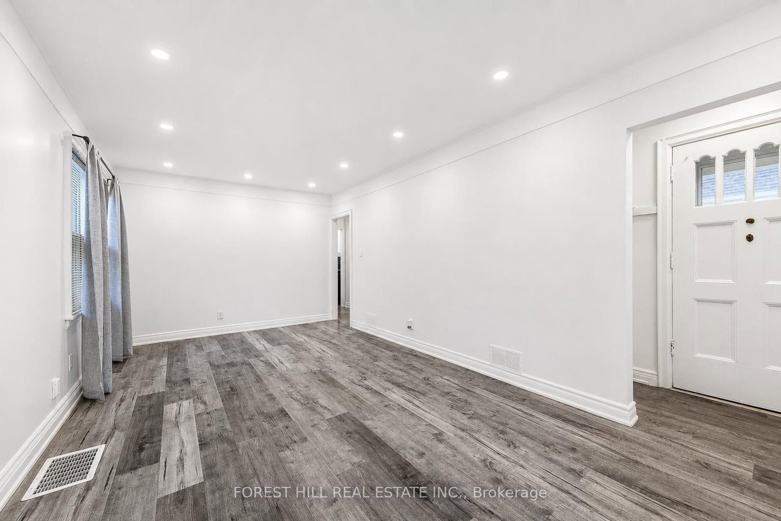 29 Thorndale Street S • Hamilton, ON photo 5