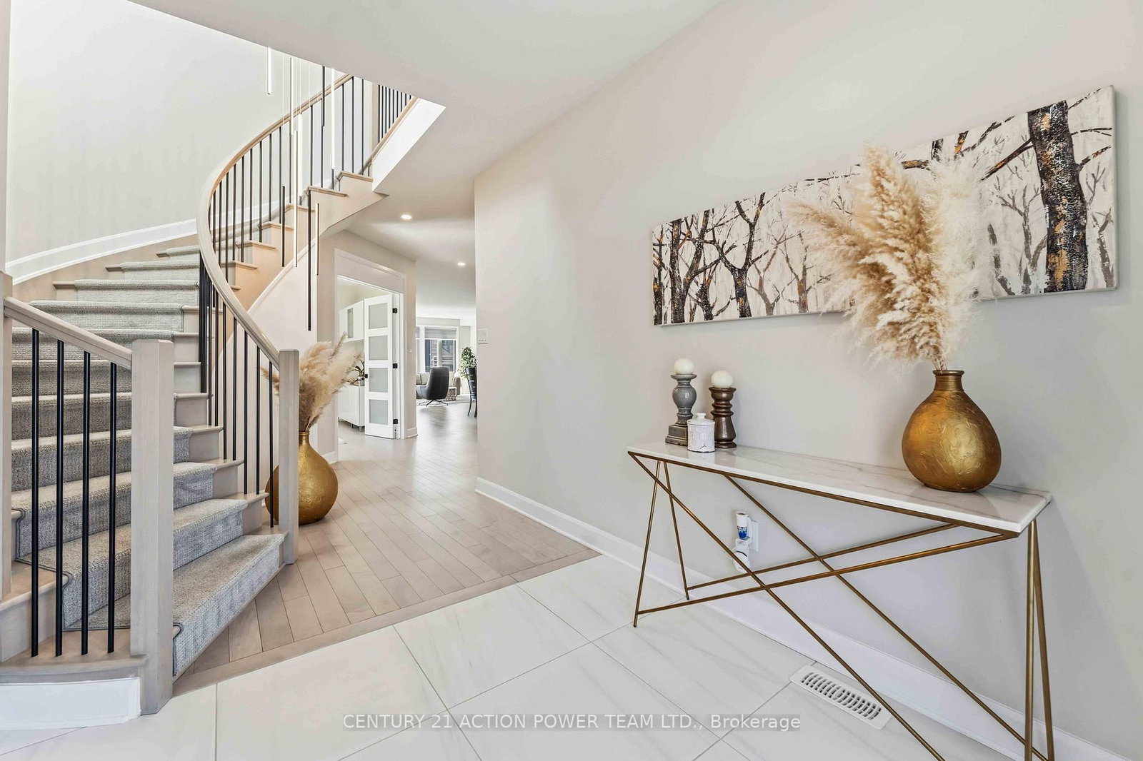 644 Moonflower Crescent • Ottawa, ON photo 4
