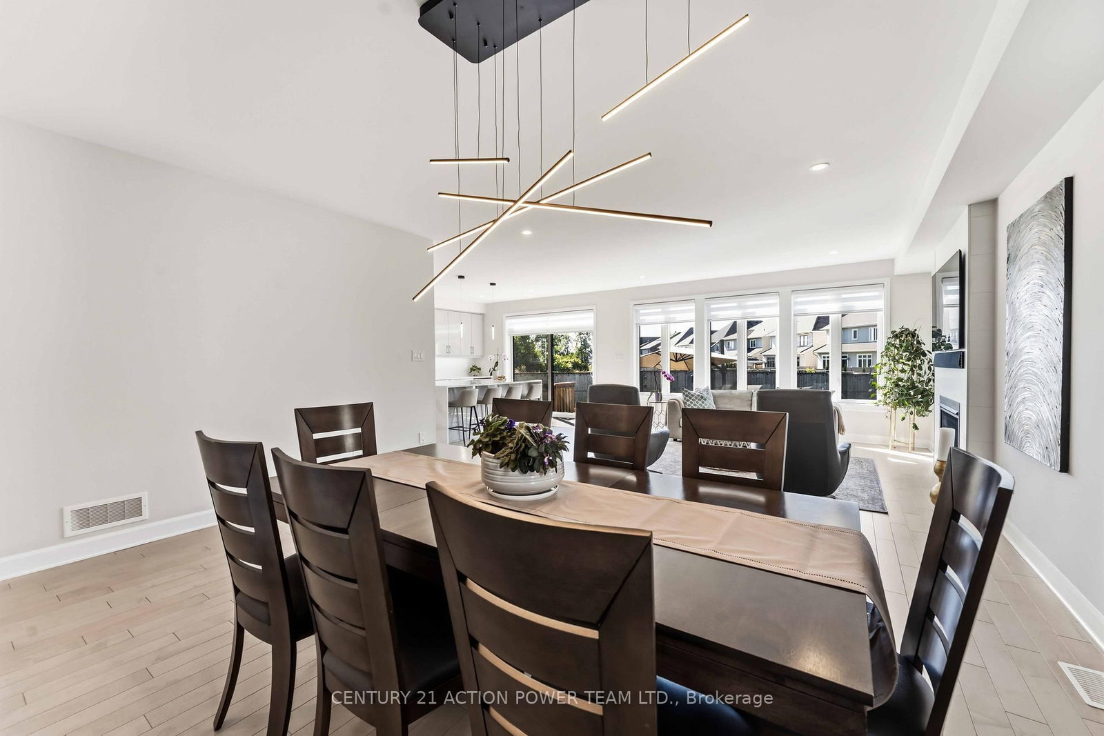 644 Moonflower Crescent • Ottawa, ON photo 8