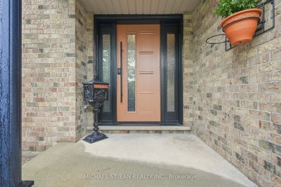8115 Beaver Glen Drive • Niagara Falls, ON photo 6