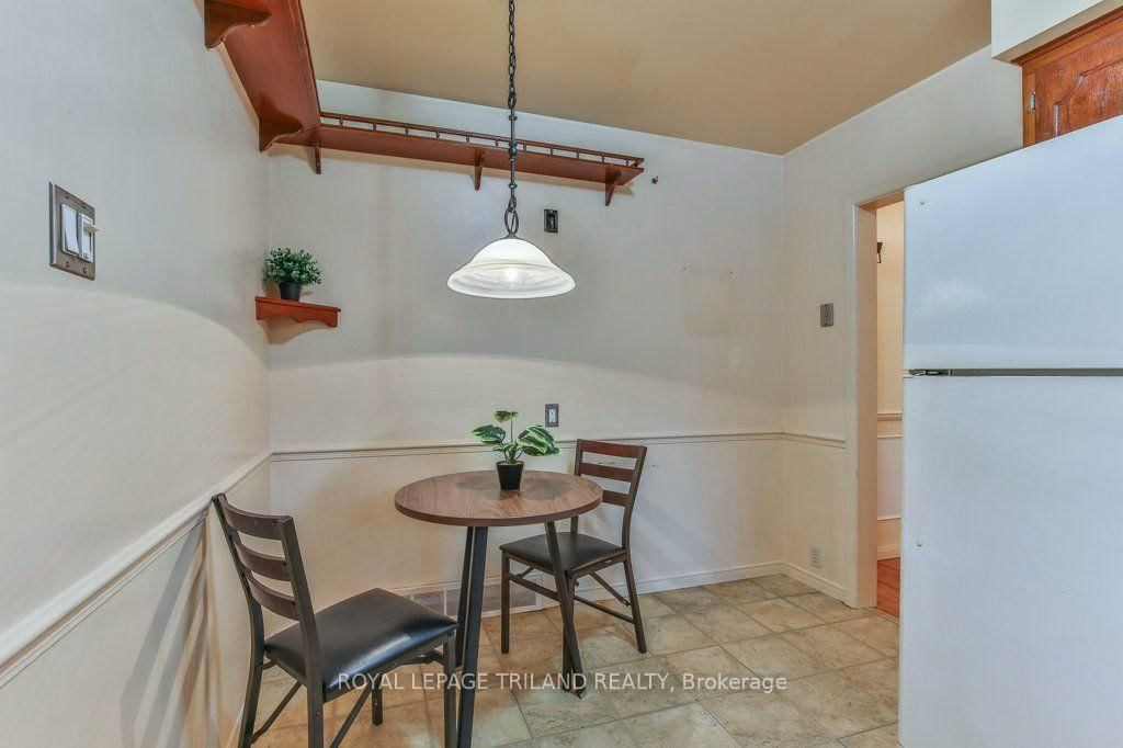 242 BURLINGTON Street • London South, ON photo 20