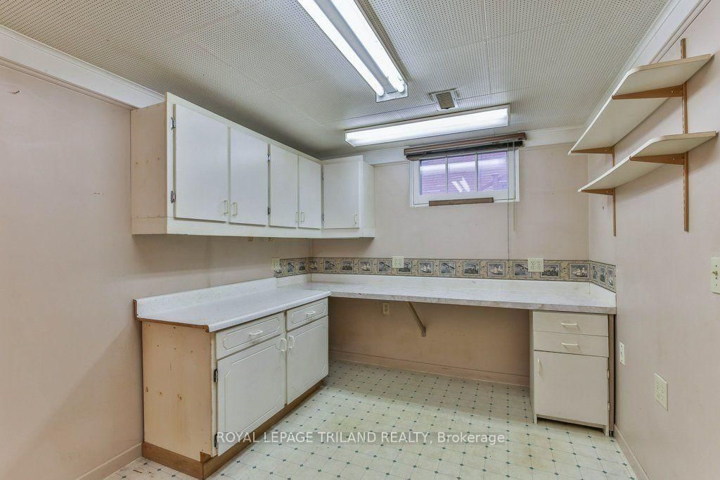 242 BURLINGTON Street • London South, ON photo 30