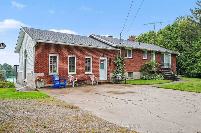 733 ROSEDALE Road