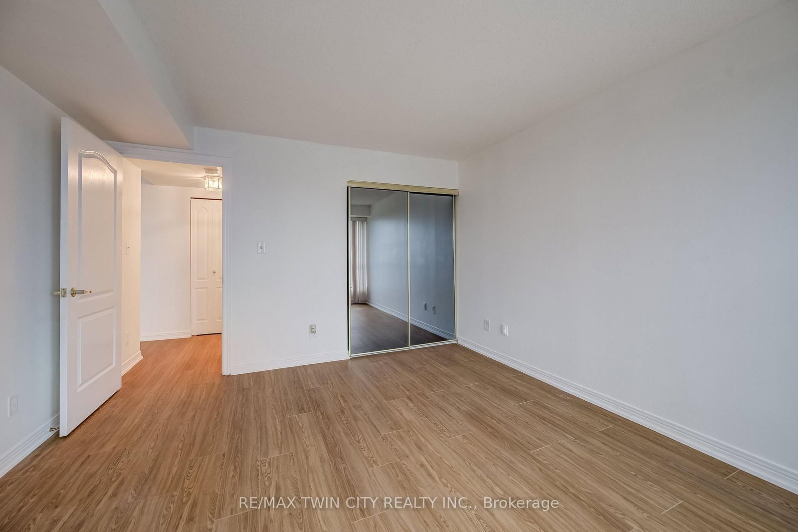 190 Hespeler Road • #905 • Cambridge, ON photo 14