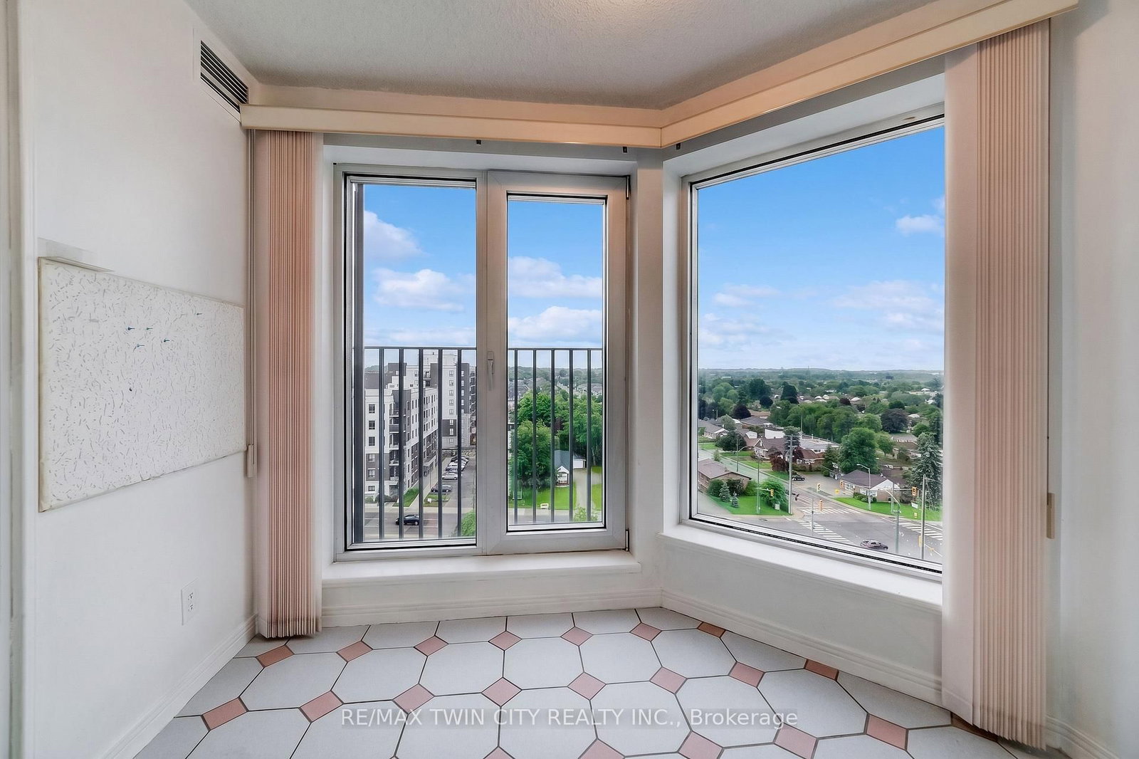 190 Hespeler Road • #905 • Cambridge, ON photo 16