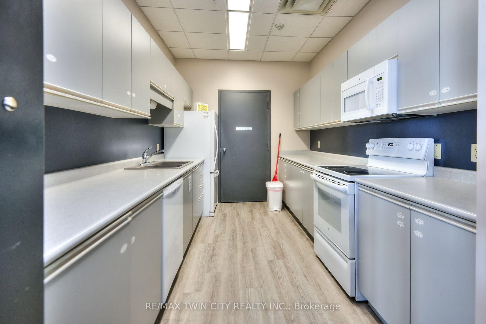 190 Hespeler Road • #905 • Cambridge, ON photo 33