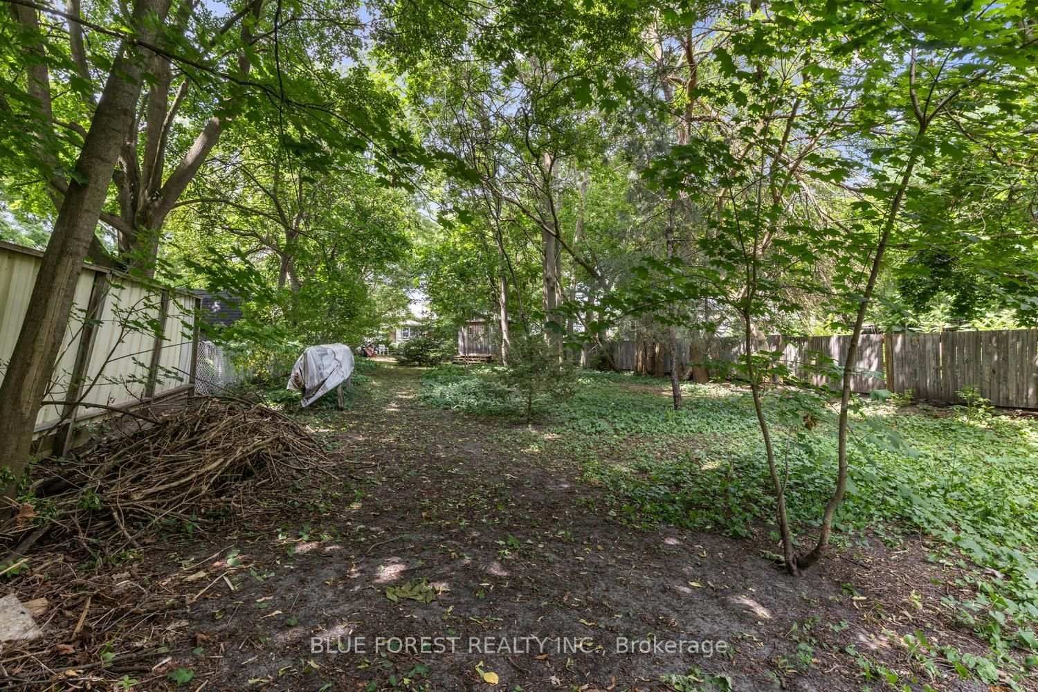 550 Elizabeth Street • London East, ON photo 39