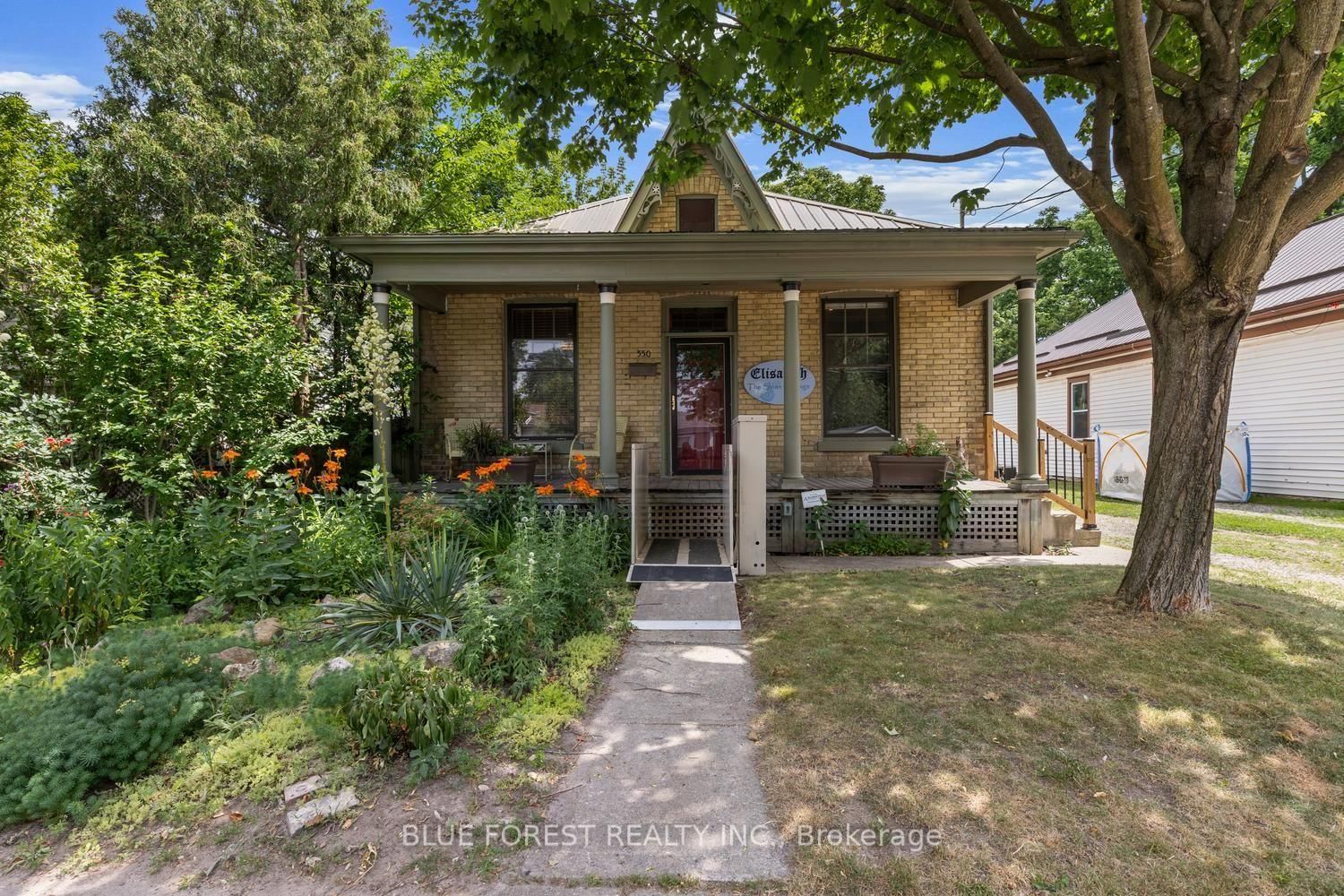 Detached House for sale at 550 Elizabeth Street, London East, Ontario, N5W 3S4 - East G - MLS: X13768552