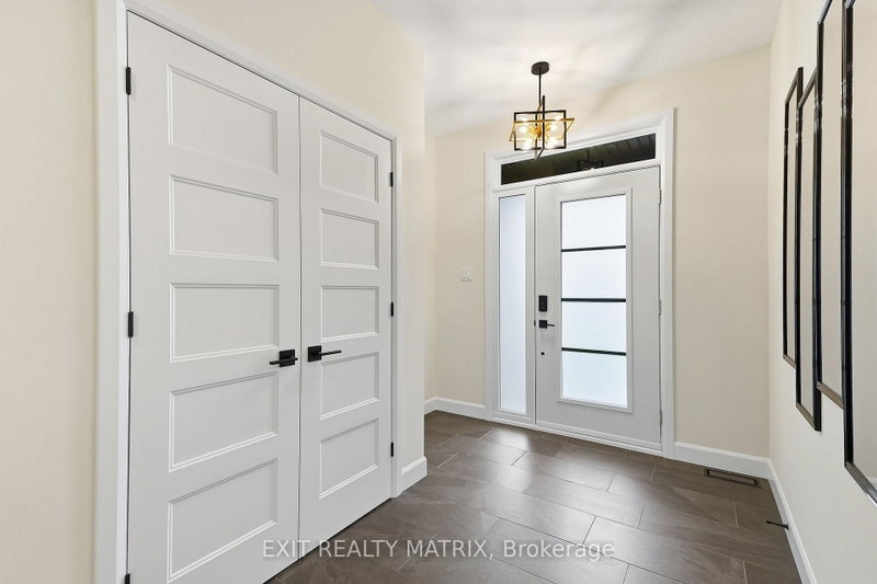 256 Trudeau Crescent