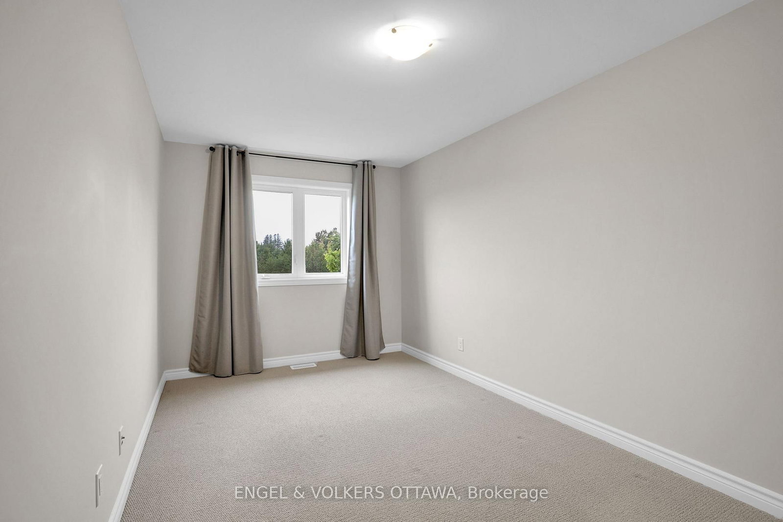 765 Dearborn Private W • Ottawa, ON photo 18