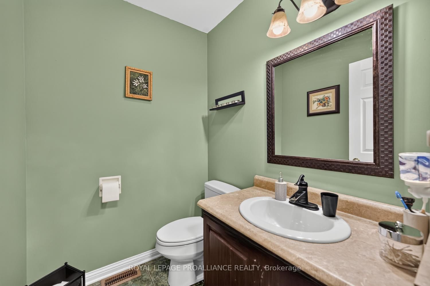132 Kingston Crescent • Prescott, ON photo 14