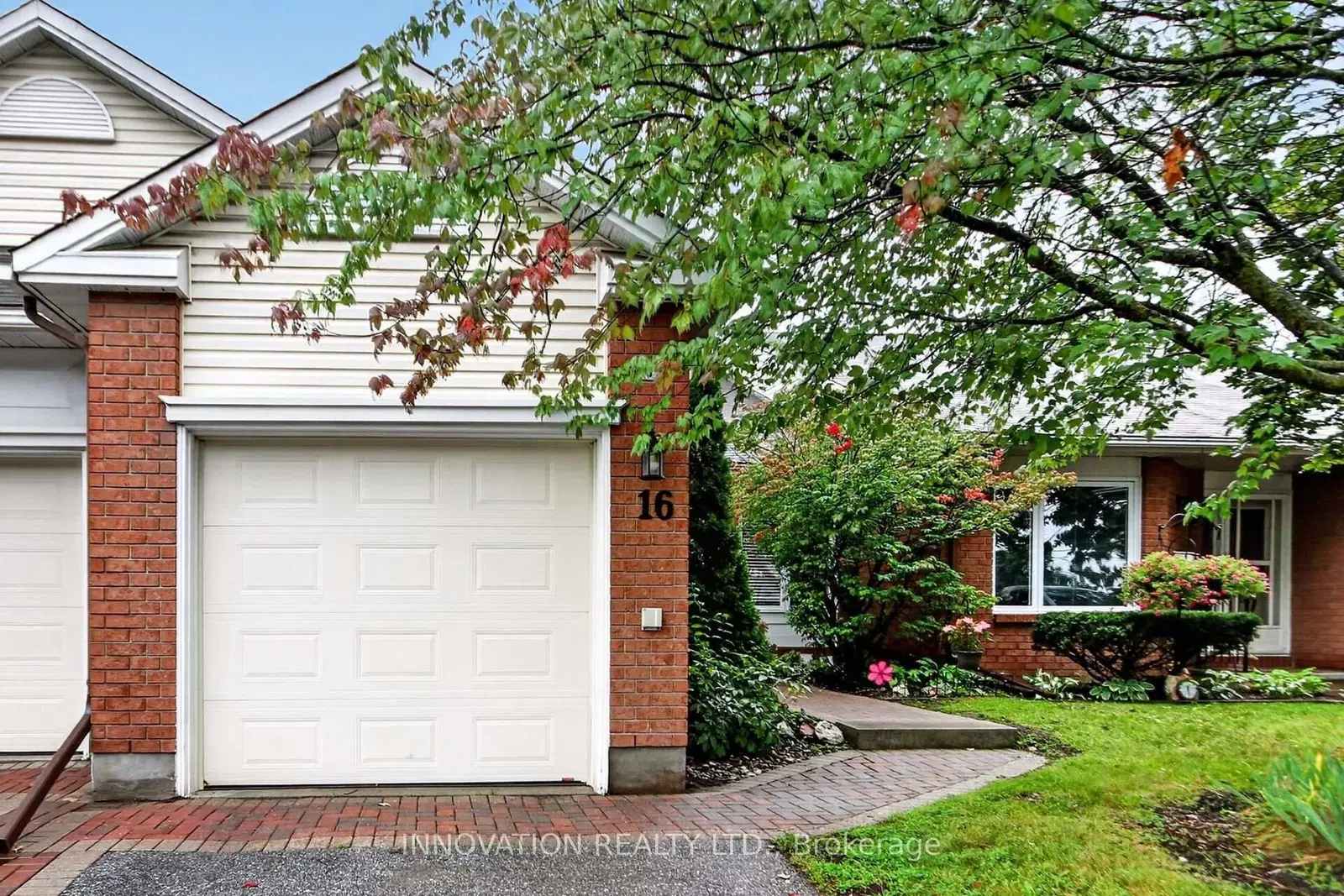16 Heather Glen Court, Stittsville, ON — photo 1