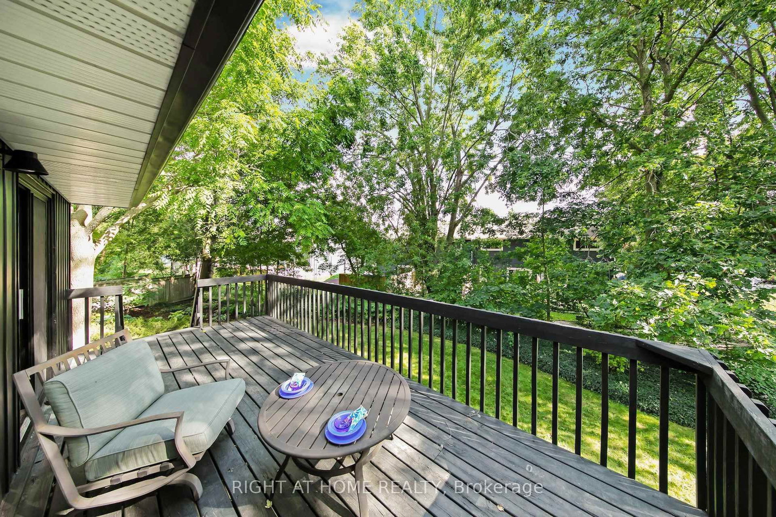 305 Daleside Place N • Waterloo, ON photo 32