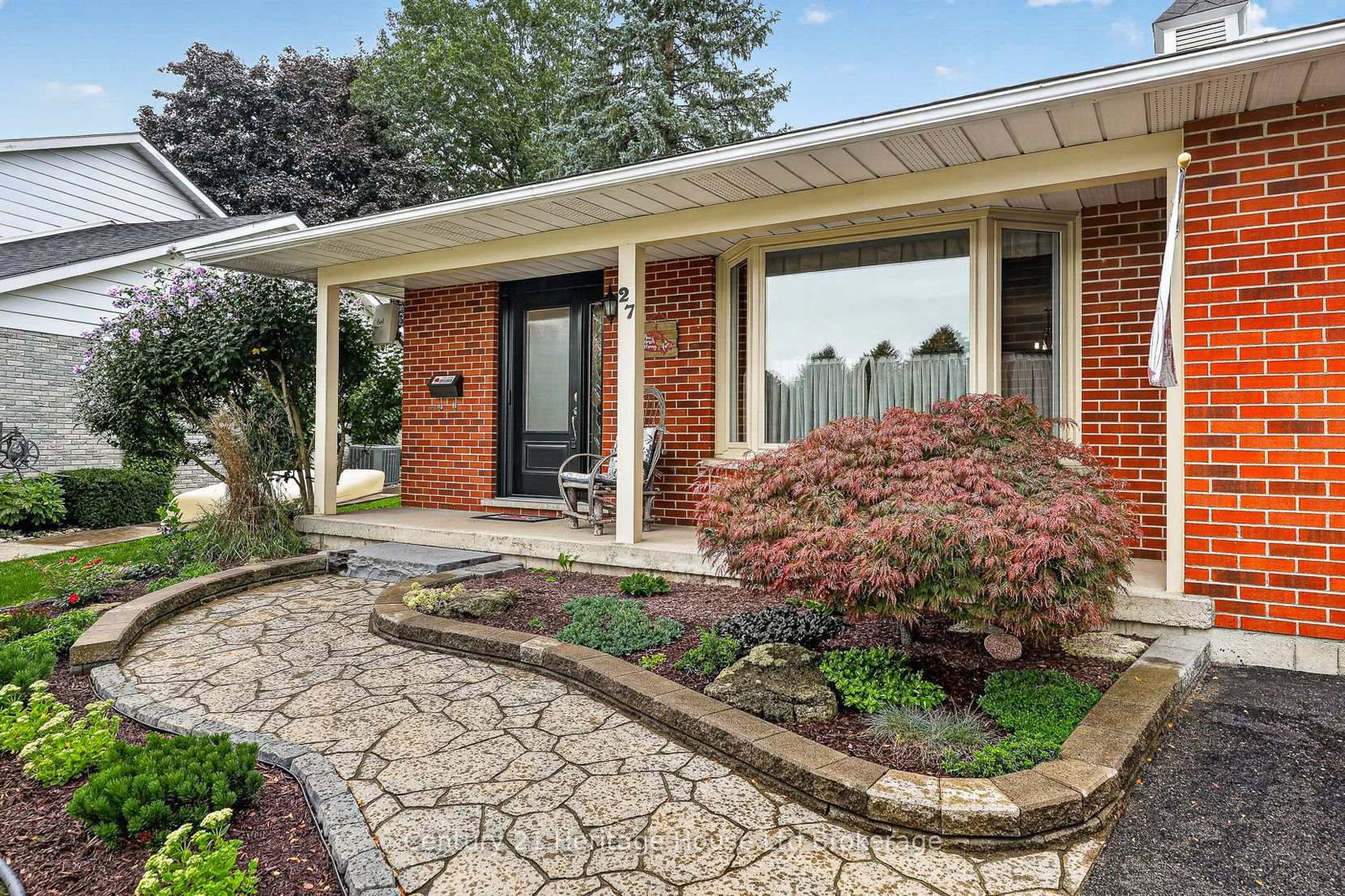 27 Silcox Place • Woodstock, ON photo 14