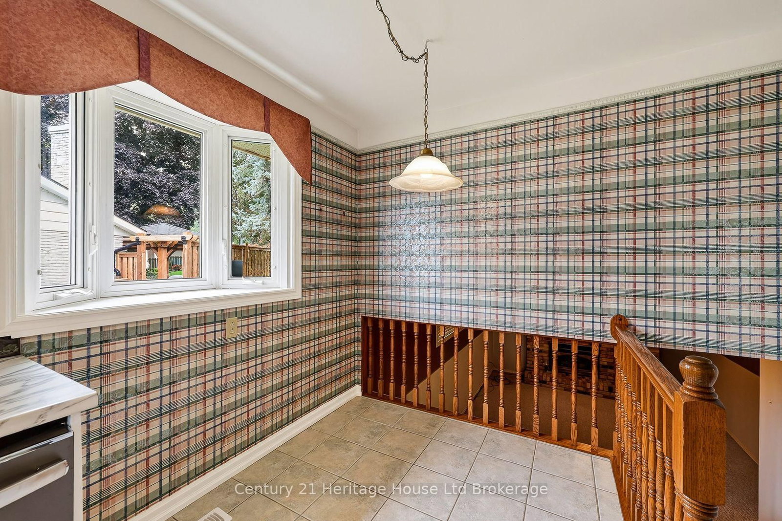 27 Silcox Place • Woodstock, ON photo 22