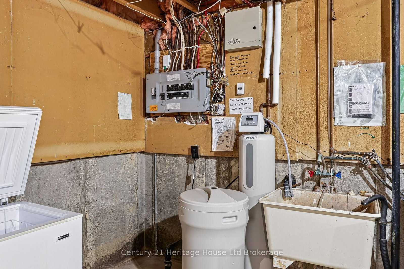 27 Silcox Place • Woodstock, ON photo 36