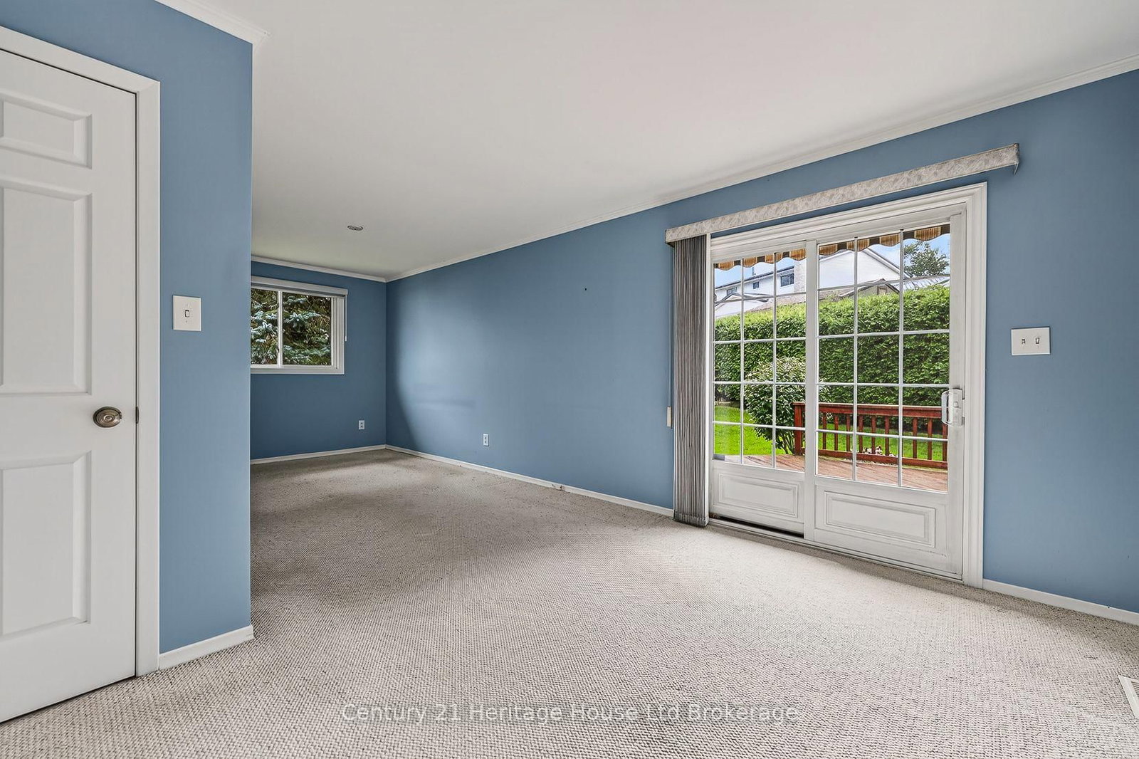 27 Silcox Place • Woodstock, ON photo 4