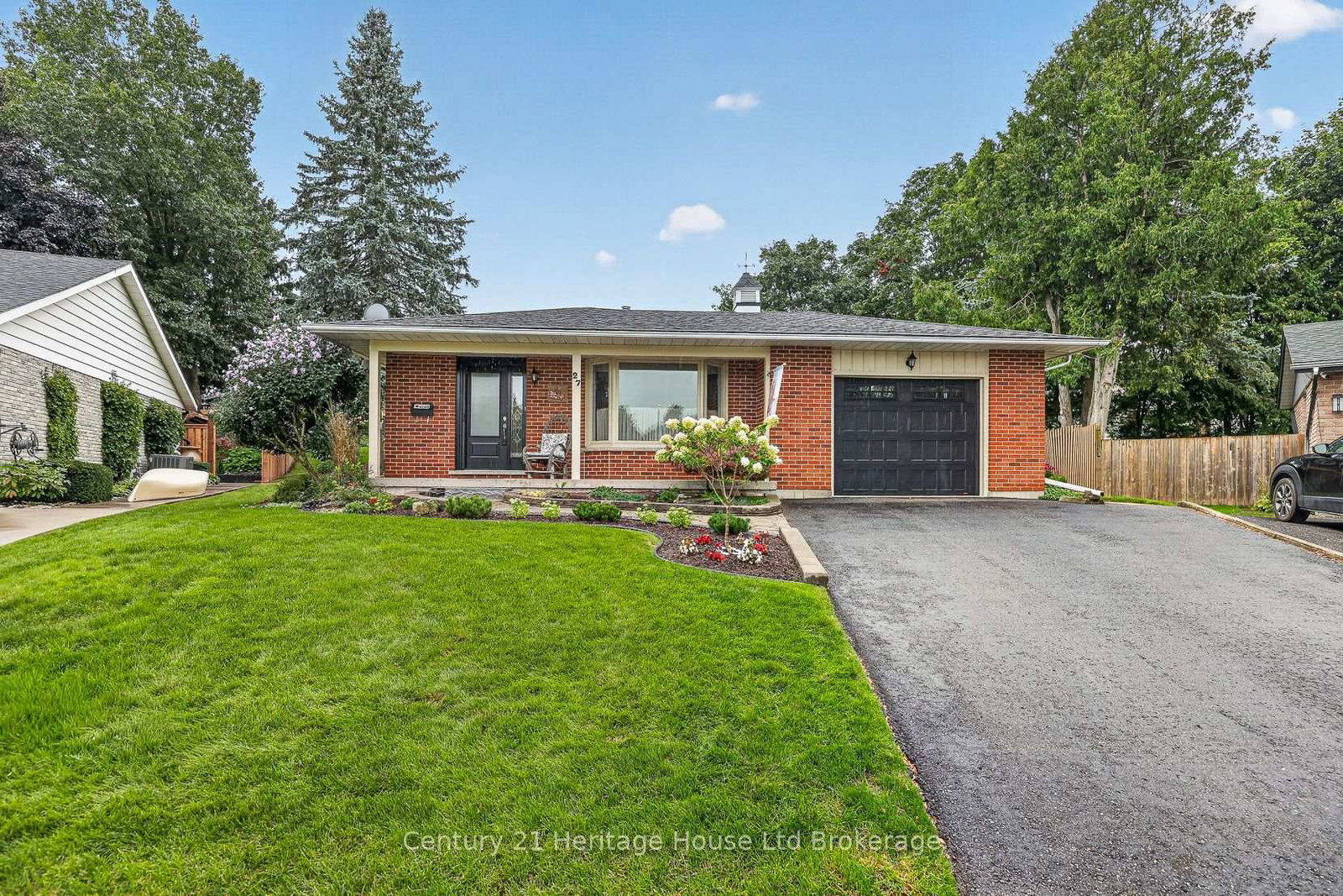 27 Silcox Place • Woodstock, ON photo 8