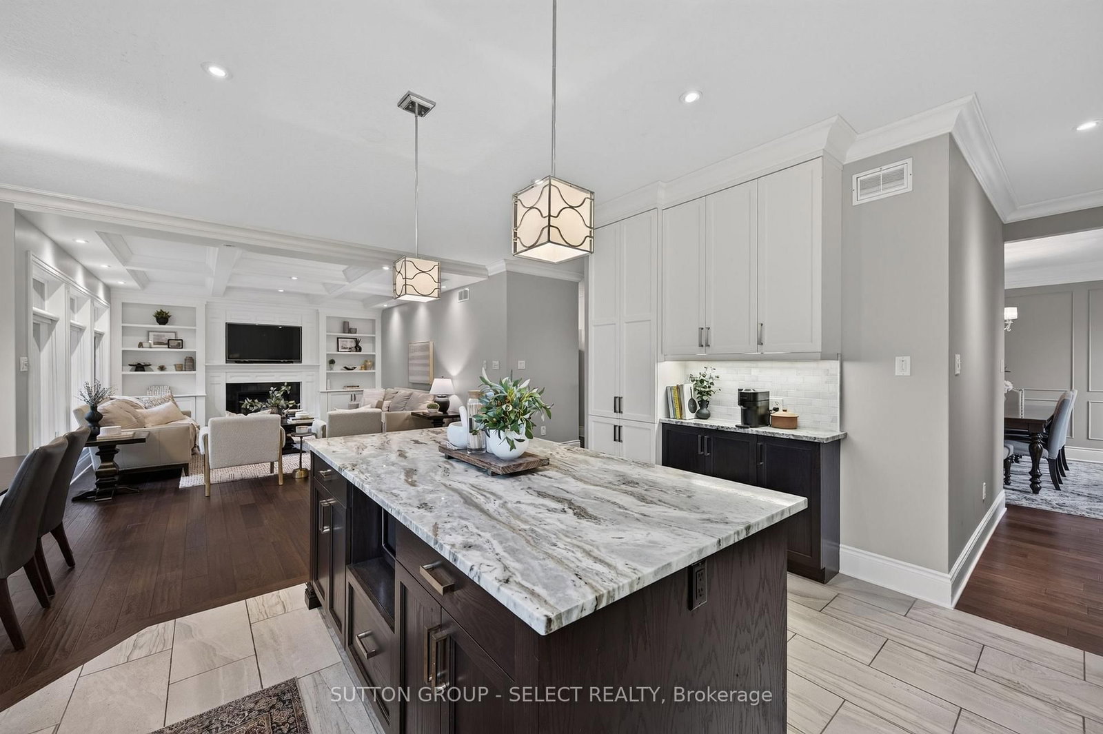 881 Foxcreek Road • London North, ON photo 14