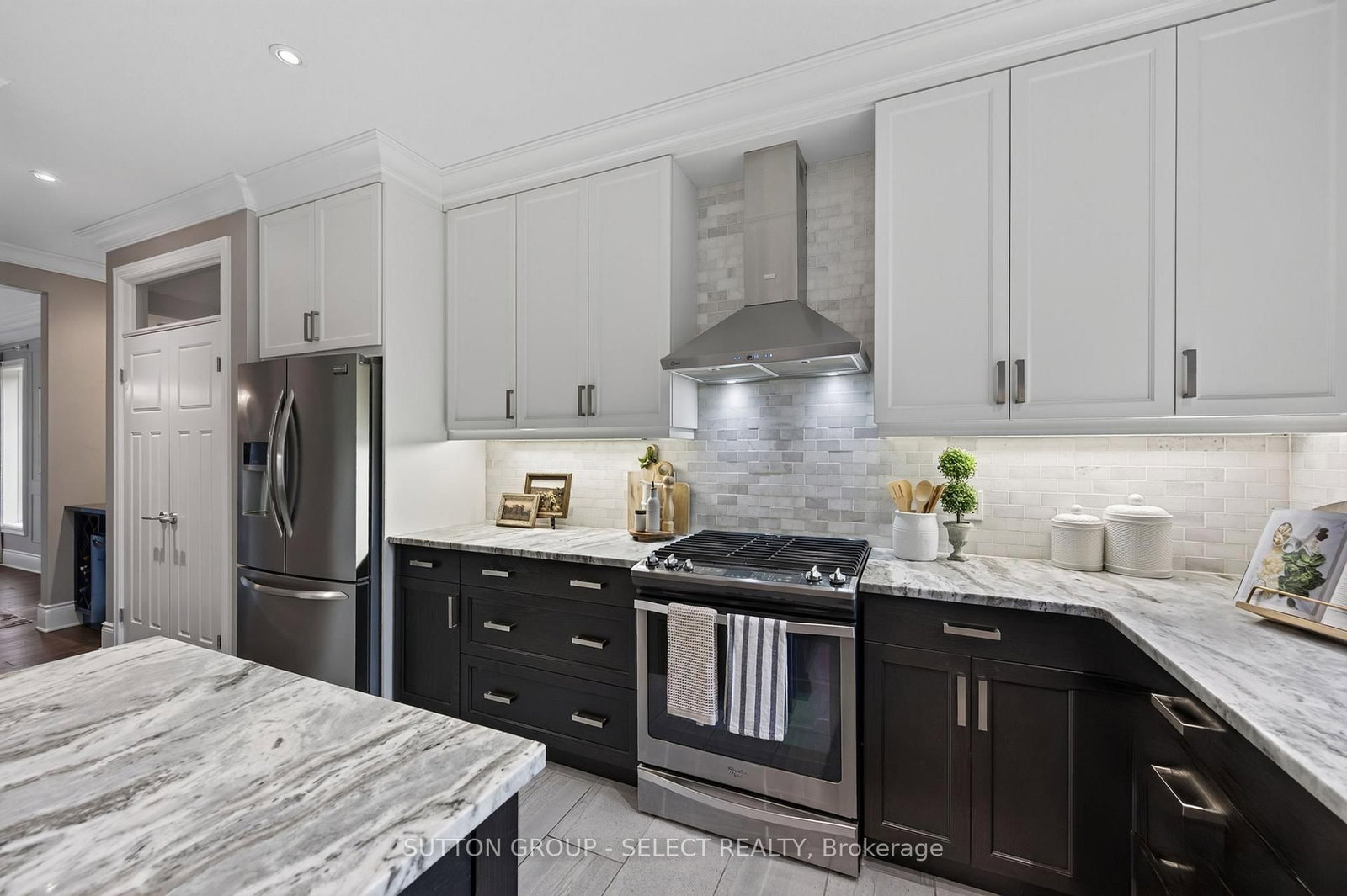 881 Foxcreek Road • London North, ON photo 15