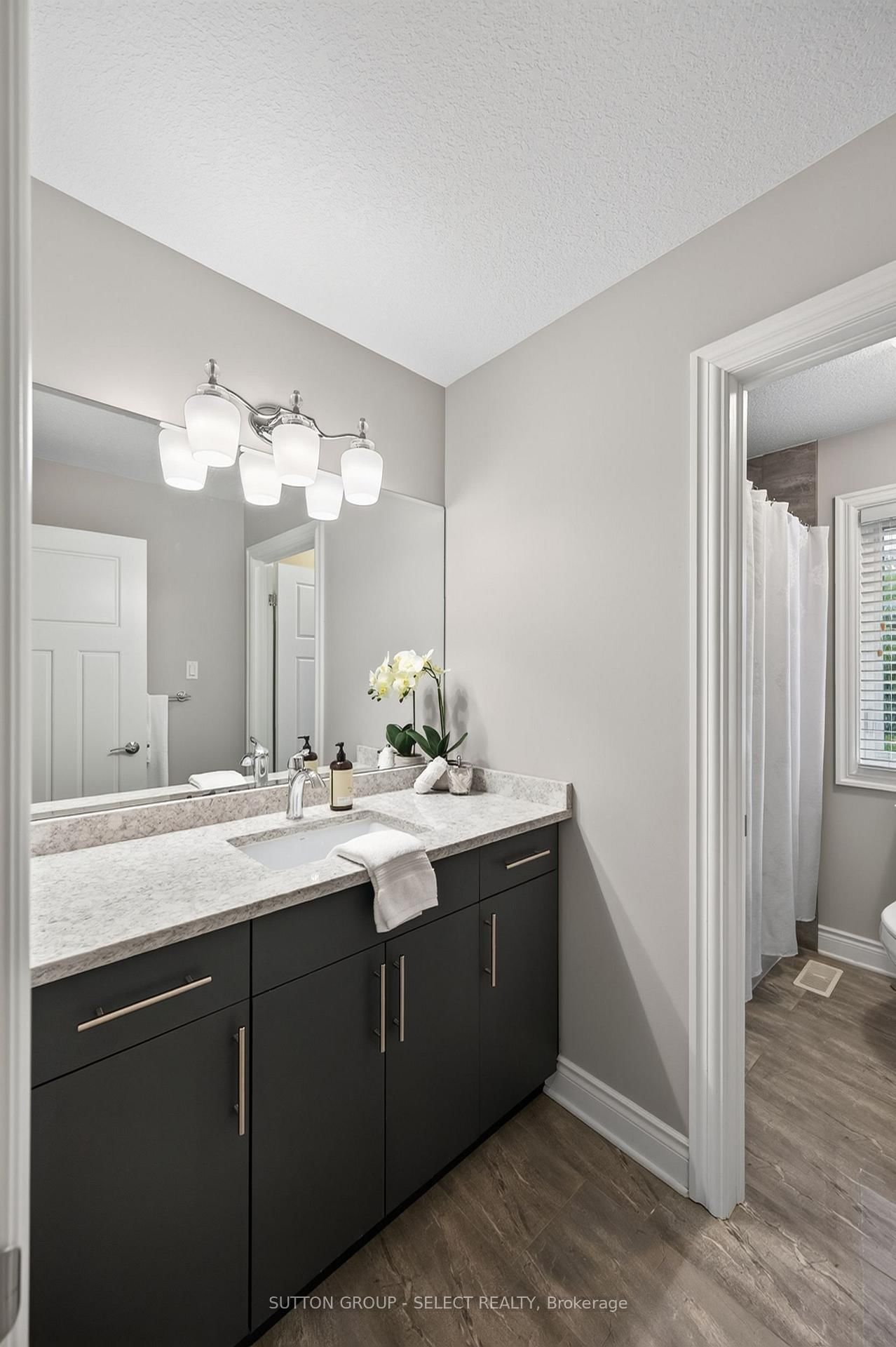 881 Foxcreek Road • London North, ON photo 32