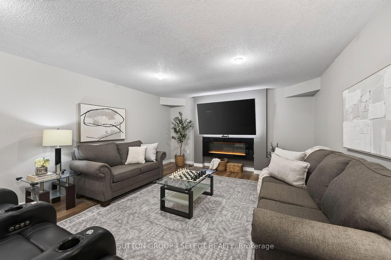881 Foxcreek Road • London North, ON photo 36
