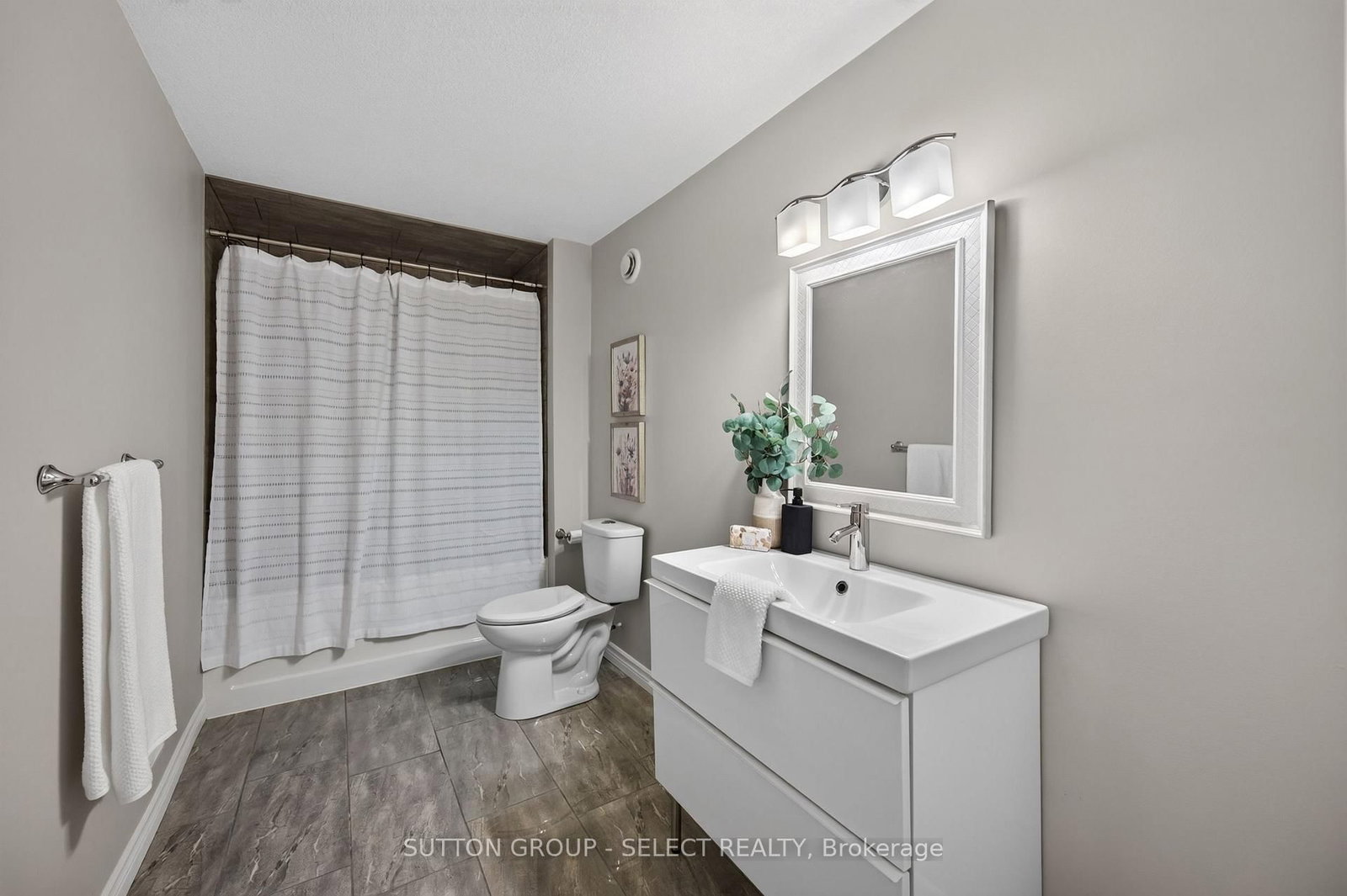 881 Foxcreek Road • London North, ON photo 39