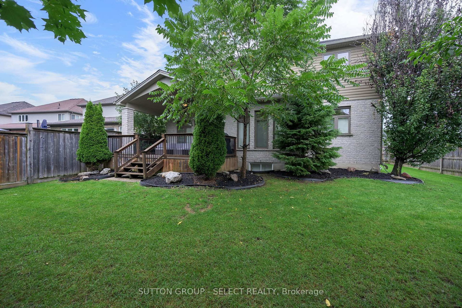 881 Foxcreek Road • London North, ON photo 44