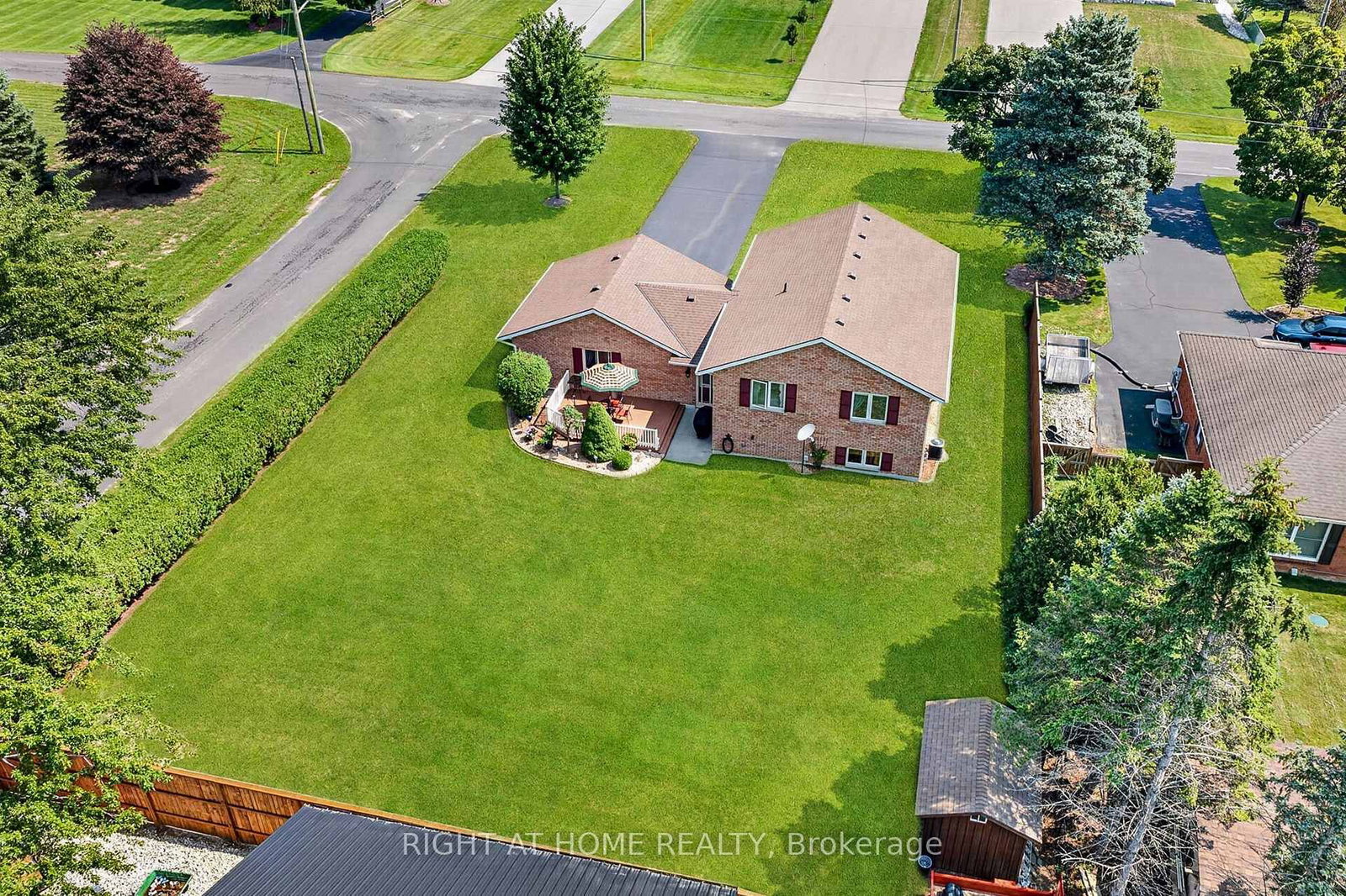 13 St Ladislaus Street • Norfolk, ON photo 38