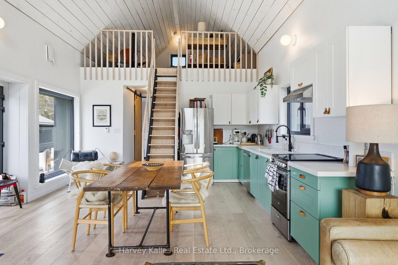2175 County Road 7 • Prince Edward County, ON photo 11