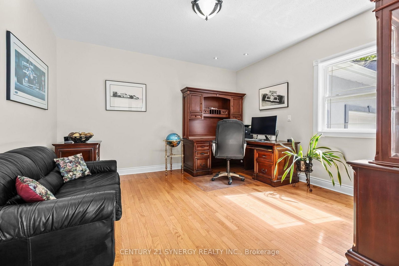 5732 Queenscourt Crescent • Ottawa, ON photo 11