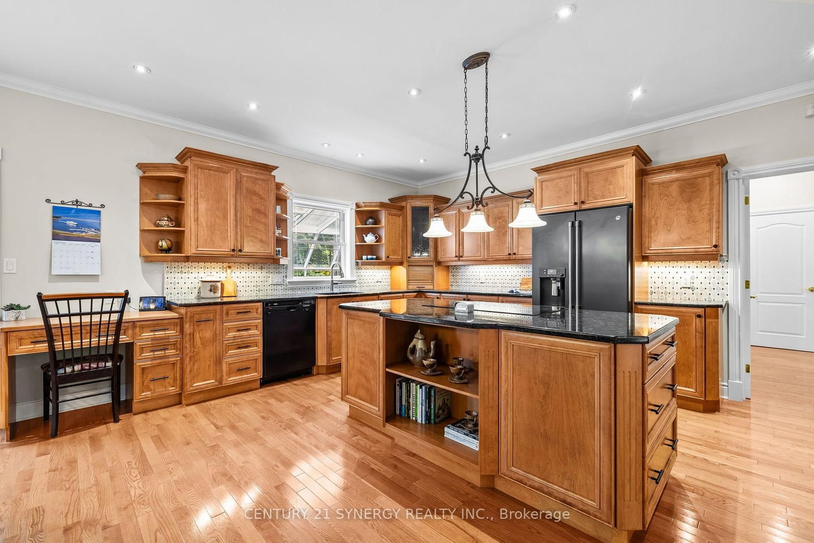 5732 Queenscourt Crescent • Ottawa, ON photo 16