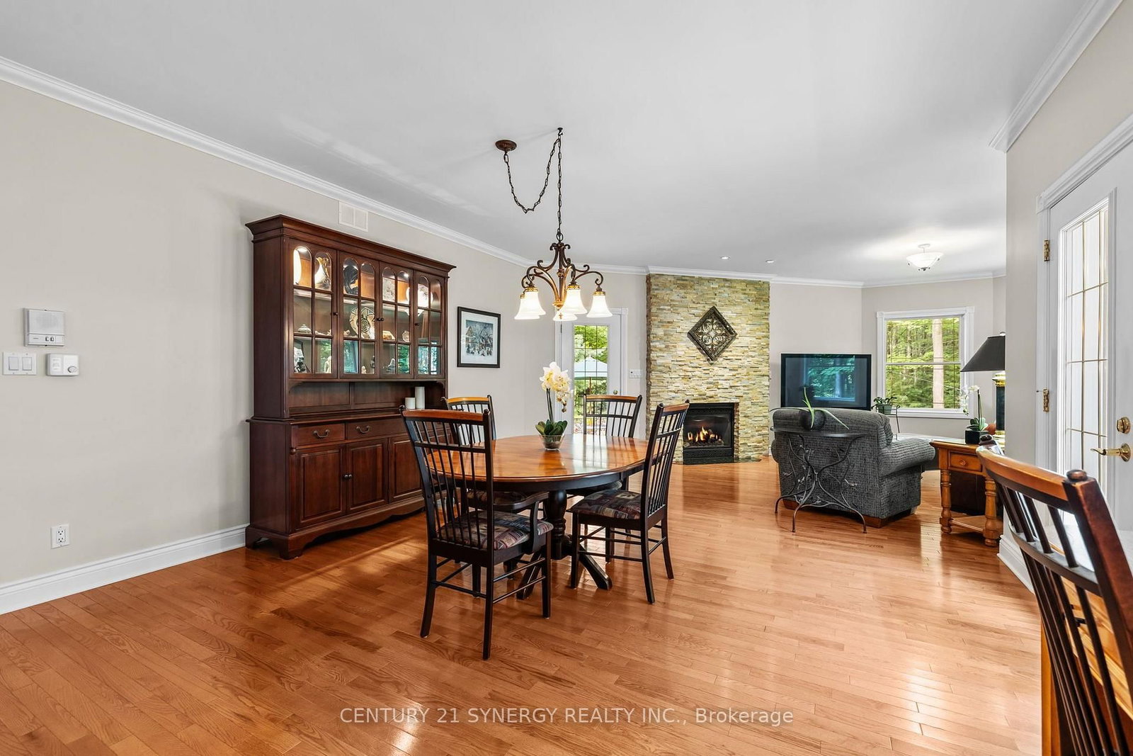 5732 Queenscourt Crescent • Ottawa, ON photo 20