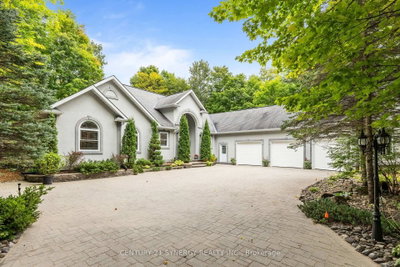 5732 Queenscourt Crescent • Ottawa, ON photo 5