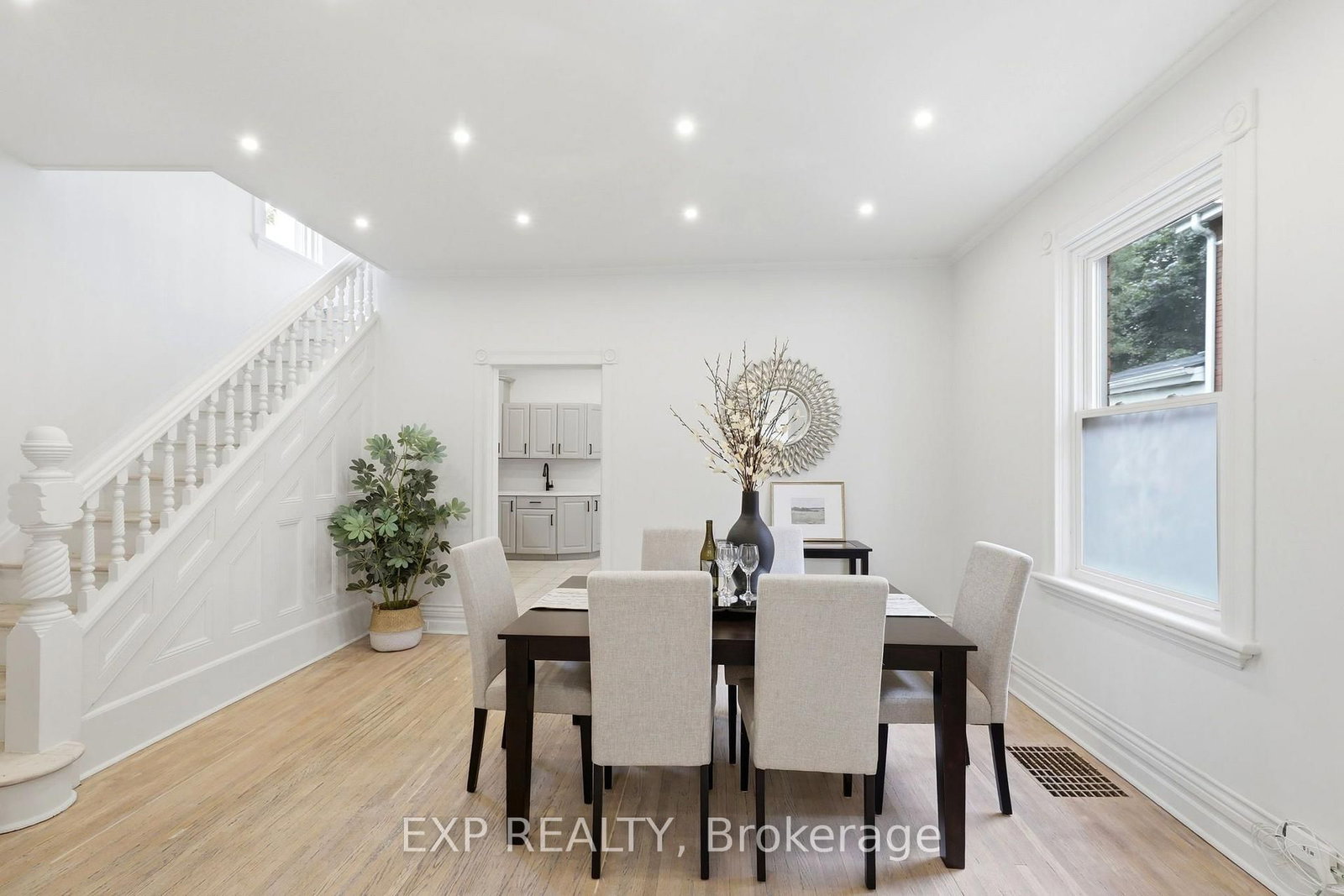 22 Hyatt Avenue • London East, ON photo 10