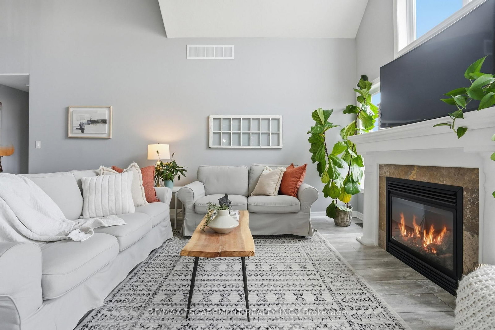 160 Festival Way • Hamilton, ON photo 14